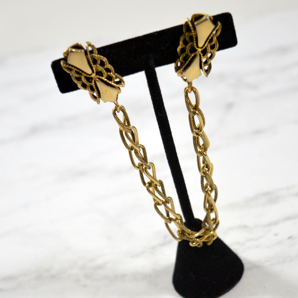Vintage Jewelry - Sweater Chain Collar Clip Filigree Bar Design